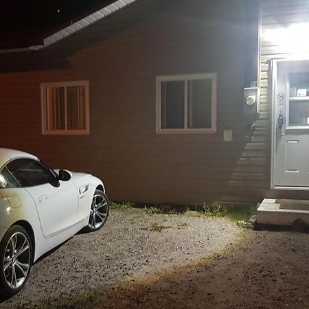 Preferred Rooms By Crestview Guest House Chapleau Bagian luar foto